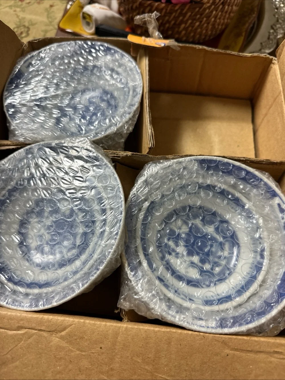 16-Piece Blue and White Dinnerware Set